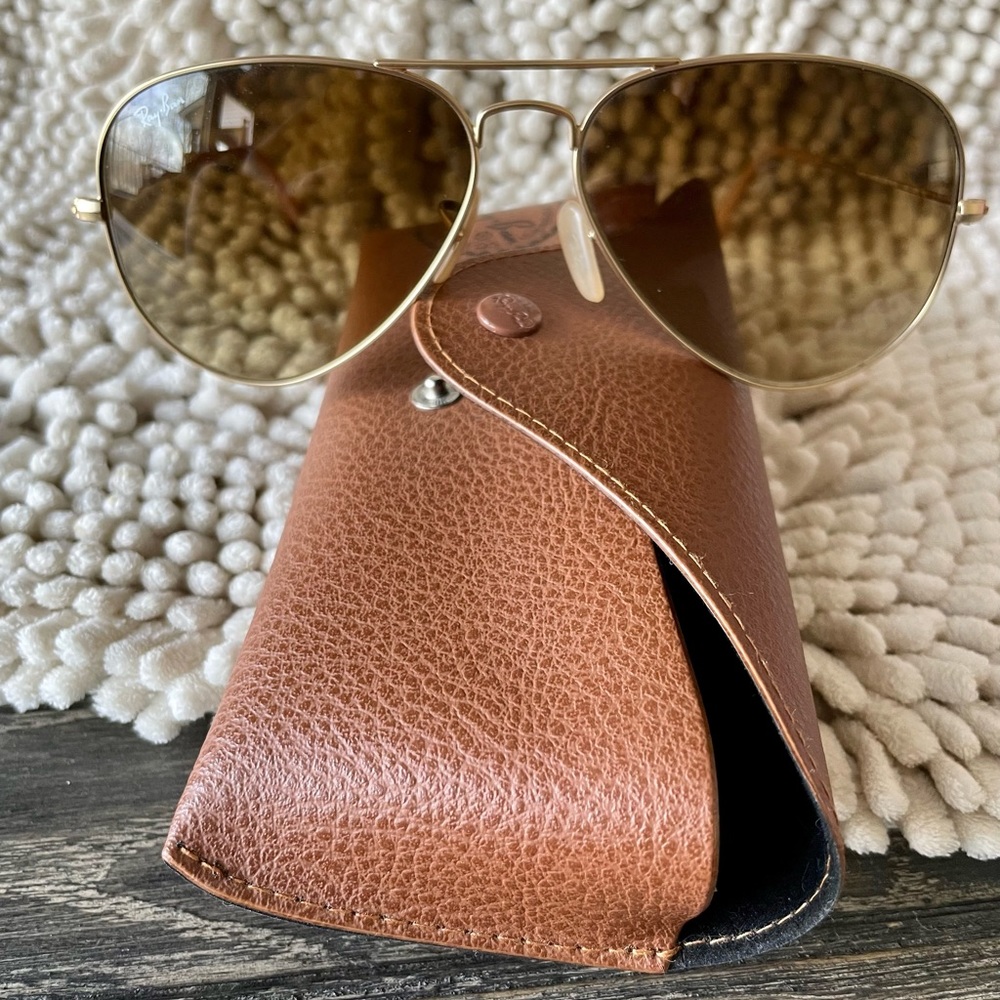 Ray-Ban Aviator Womens Sunglasses.